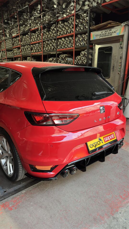 Seat Leon Aero Tampon Üzerine Takmak İçin Flaplar Ve Yan Sag Ve Sol Ekler