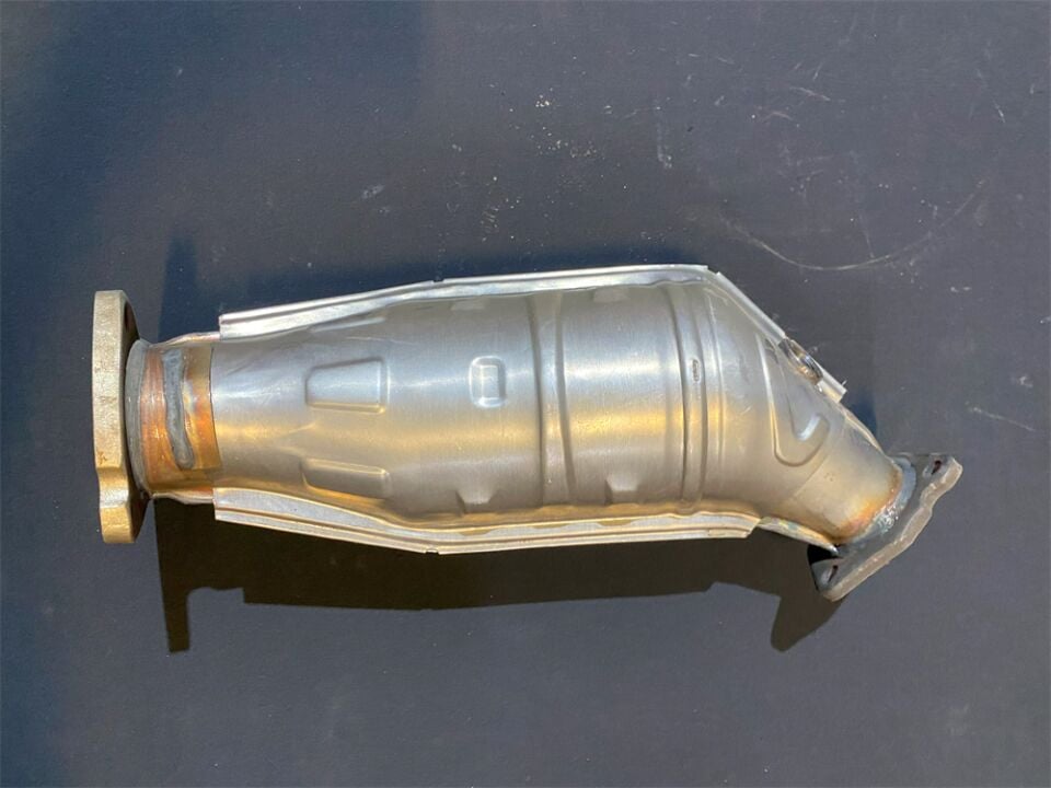 VW Passat B5 1.6 / 1.8 Orjinal Çıkma Katalizör